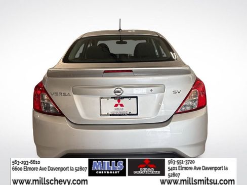 Used 2018 Nissan Versa SV image 6