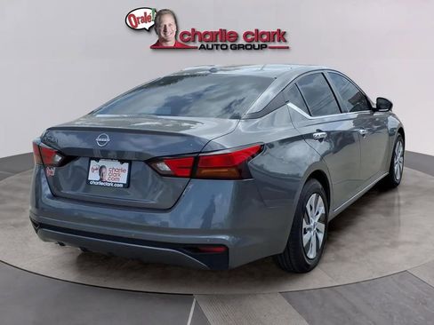 Used 2025 Nissan Altima 2.5 S FWD image 5