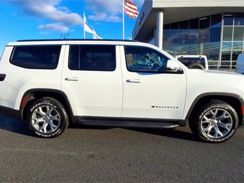 Used 2022 Jeep Wagoneer Series II image 9