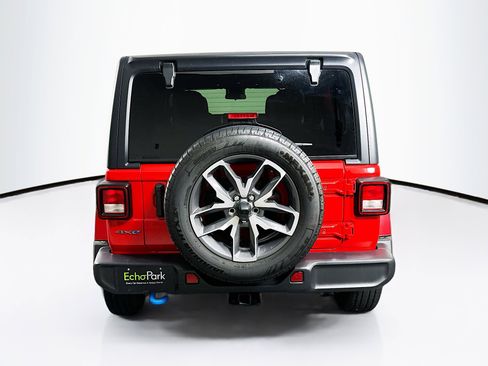 Used 2024 Jeep Wrangler Unlimited w/ LED Headlamp & Fog Lamp Group AWD/4WD image 7