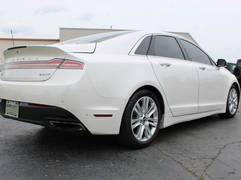 Used 2014 Lincoln MKZ AWD image 4