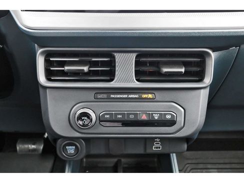 Used 2025 Ford Maverick XLT w/ XLT Luxury Package AWD/4WD image 24