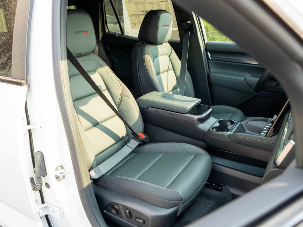 New 2027 GMC Terrain AT4 w/ Convenience Package III AWD/4WD image 9