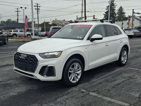 Used 2023 Audi Q5 2.0T Premium w/ Convenience Package AWD/4WD image 3