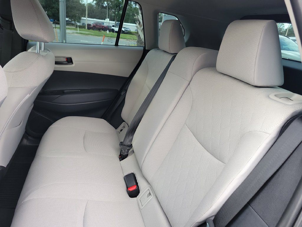 Used 2025 Toyota Corolla Cross L FWD image 17
