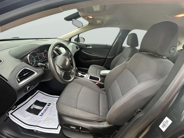 Used 2016 Chevrolet Cruze LT w/ Sun And Sound Package FWD image 10