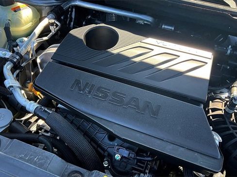 Certified 2024 Nissan Rogue Platinum image 30