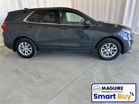 Used 2020 Chevrolet Equinox LT image 2