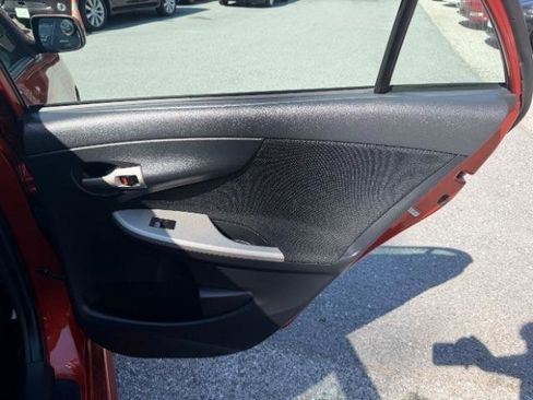 Used 2013 Toyota Corolla S Special Edition FWD image 31