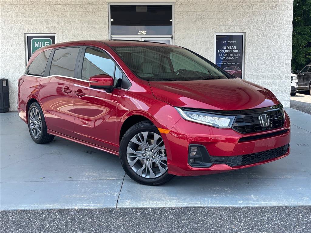 Used 2025 Honda Odyssey Touring image 1