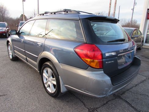 Used 2005 Subaru Outback 3.0R VDC Limited image 23
