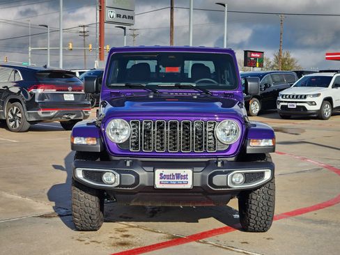 New 2026 Jeep Gladiator Sport AWD/4WD image 6