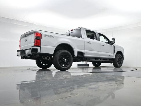 New 2026 Ford F250 Lariat w/ Black Appearance Package AWD/4WD image 32