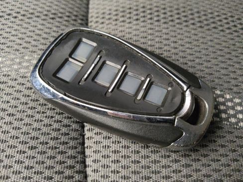 Used 2018 Chevrolet Sonic LT w/ Convenience Package image 32