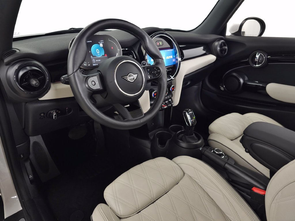 Used 2024 MINI Cooper S w/ Signature Upholstery Package FWD image 14