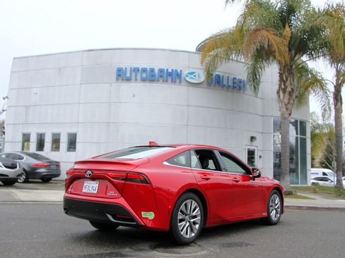 Used 2023 Toyota Mirai XLE w/ Advanced Technology Package image 6