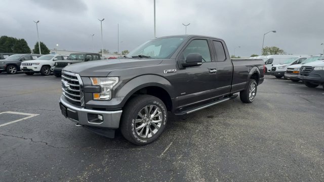 Used 2017 Ford F150 XLT w/ Equipment Group 302A Luxury AWD/4WD image 4