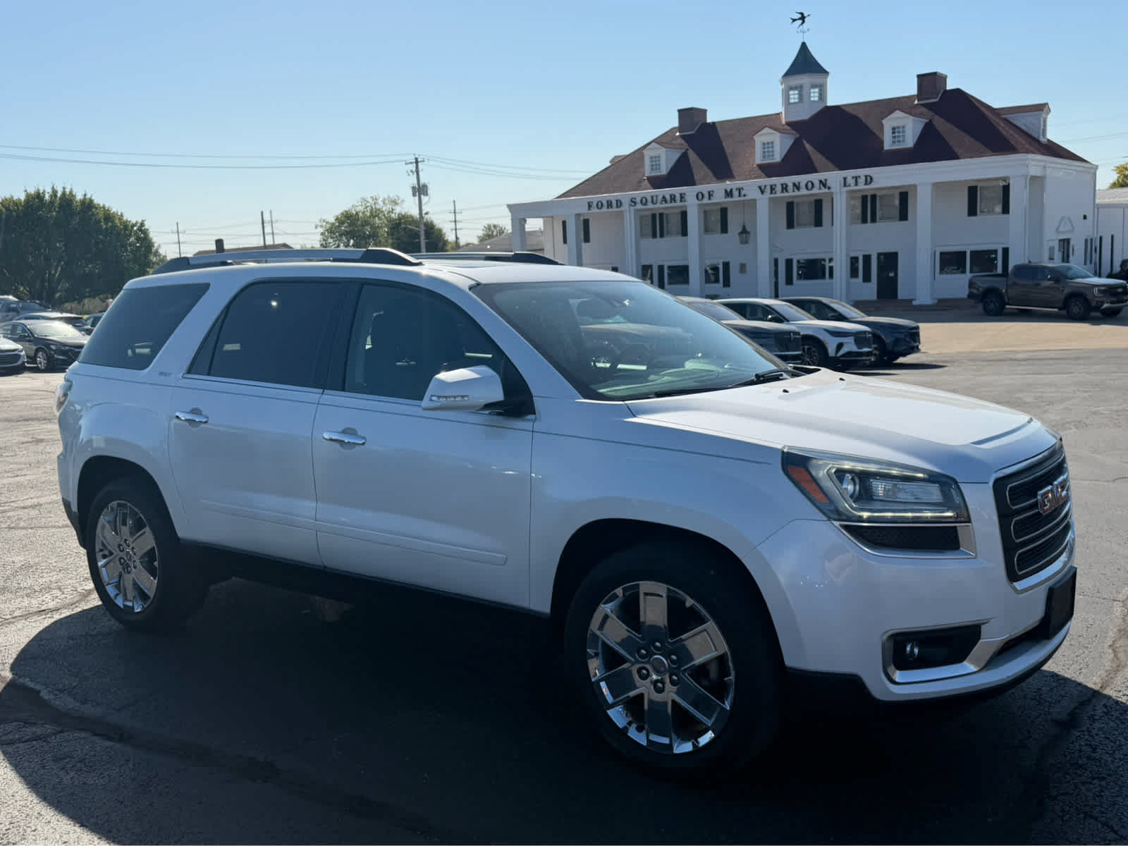 Used 2017 GMC Acadia Limited SLT AWD/4WD image 3