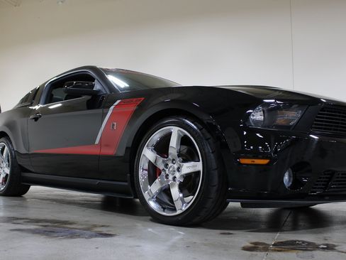 Used 2012 Ford Mustang GT Premium w/ Electronics Pkg RWD image 31