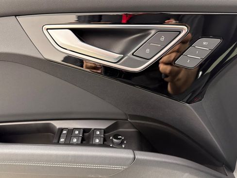 Used 2023 Audi Q4 e-tron Premium Plus w/ Premium Plus image 10