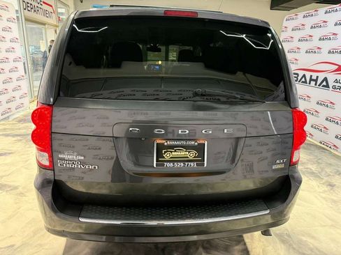 Used 2019 Dodge Grand Caravan SXT FWD image 9