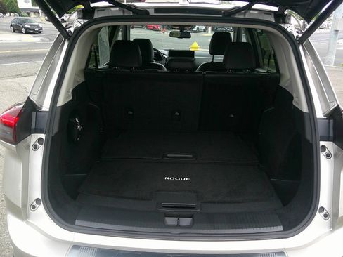 Used 2024 Nissan Rogue Platinum w/ Platinum Premium Package AWD/4WD image 20