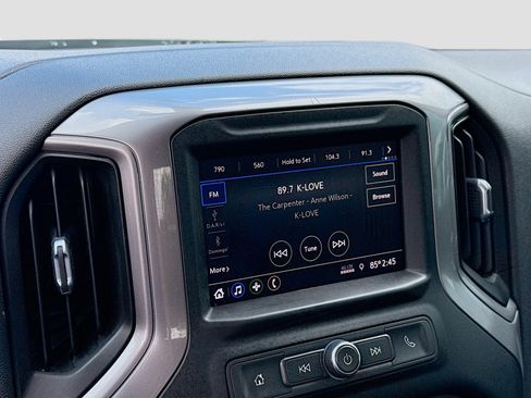 Used 2020 Chevrolet Silverado 1500 Custom w/ Custom Value Package image 10