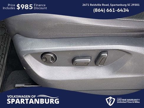Used 2021 Volkswagen Tiguan SE image 15