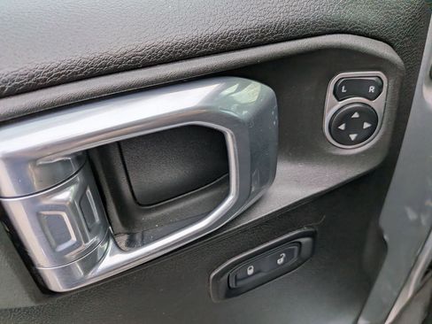 Used 2021 Jeep Gladiator Sport AWD/4WD image 12
