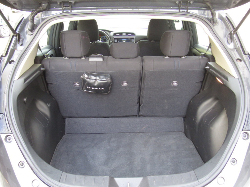 Used 2025 Nissan Leaf S FWD image 19