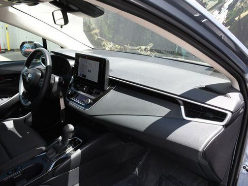 Certified 2025 Toyota Corolla LE FWD image 24