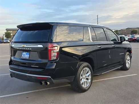 Used 2022 Chevrolet Suburban Premier image 6