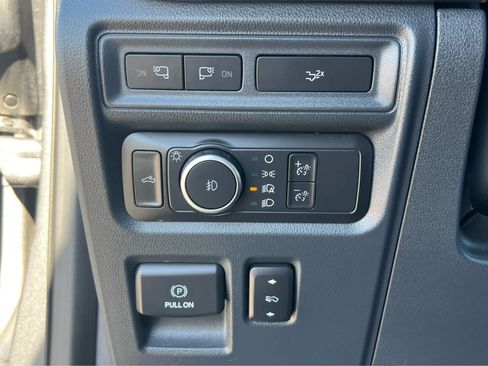 Used 2022 Ford F150 Lariat w/ Equipment Group 502A High image 32