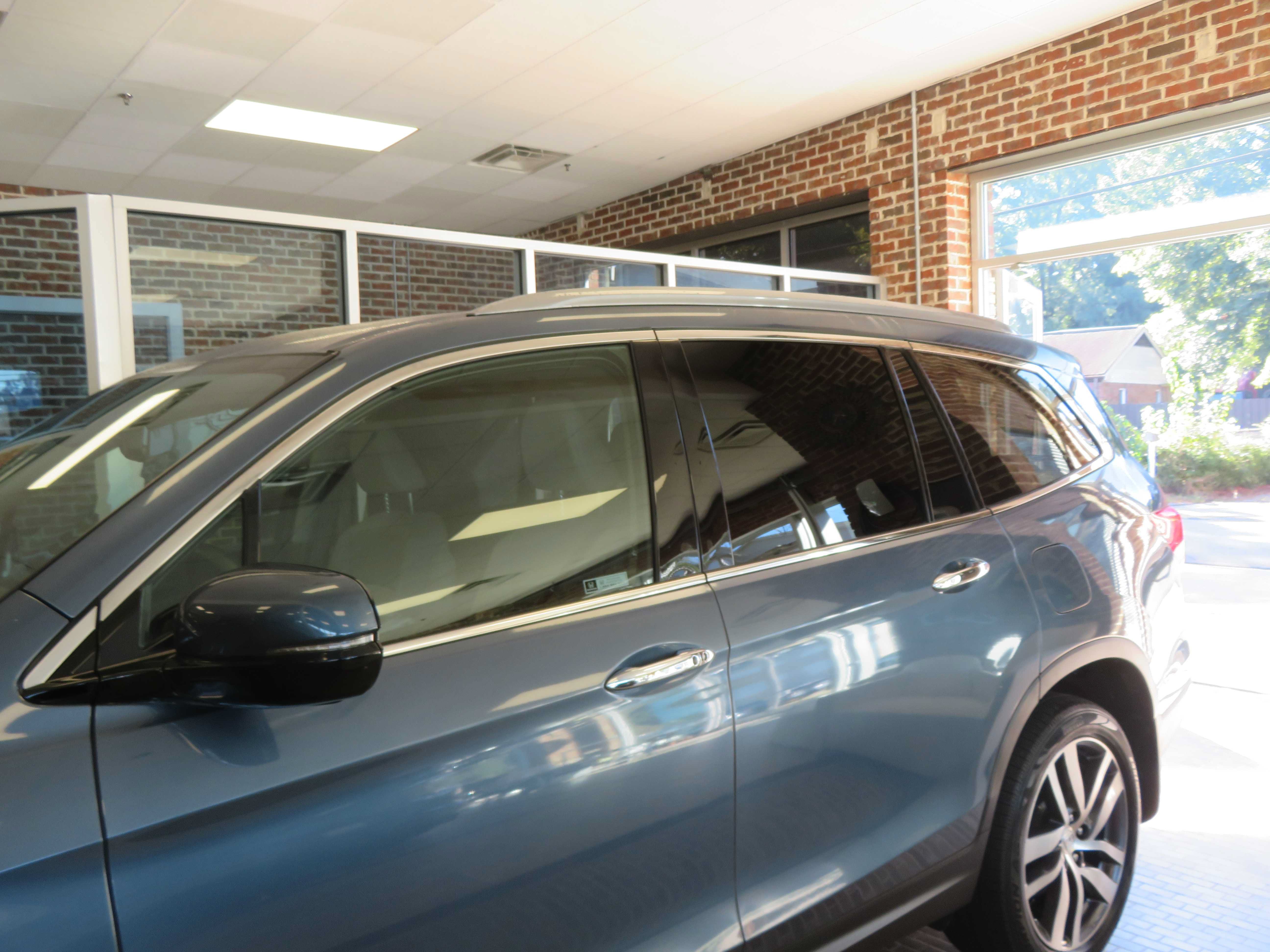 Used 2017 Honda Pilot Elite image 91
