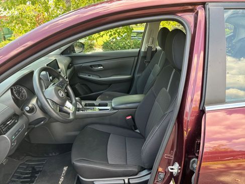 Used 2024 Nissan Sentra SV image 60