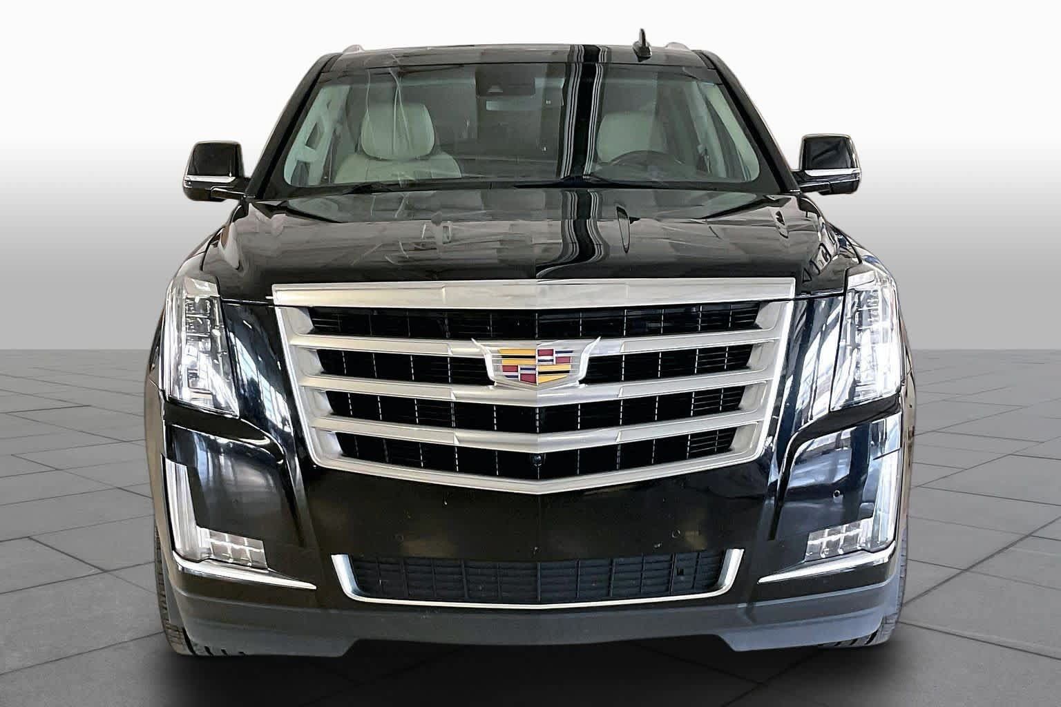 Used 2016 Cadillac Escalade ESV Luxury AWD/4WD image 3