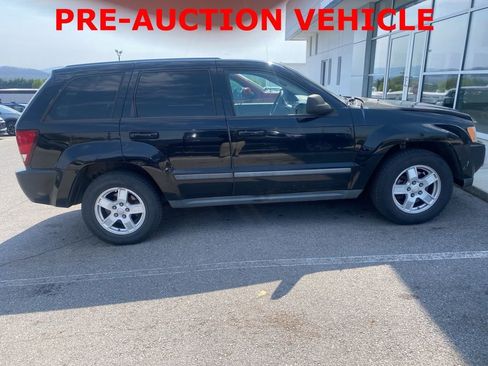Used 2007 Jeep Grand Cherokee Laredo image 3