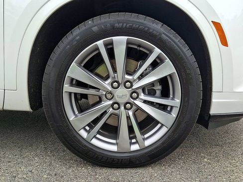 Certified 2024 Cadillac XT6 Premium Luxury AWD/4WD image 10