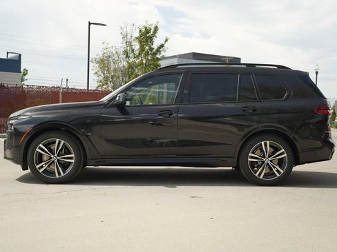 New 2027 BMW X7 xDrive40i w/ Executive Package AWD/4WD image 2
