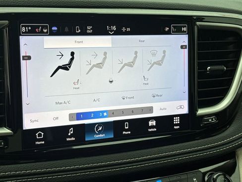 Used 2022 Chrysler Pacifica Touring-L image 20