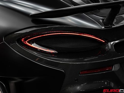 Used 2019 McLaren 600LT RWD image 26