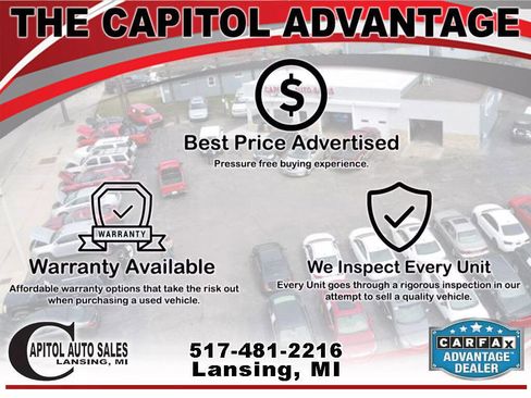 Used 2023 Chrysler 300 C image 2