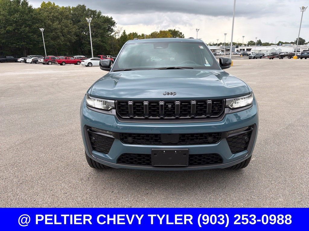 Used 2026 Jeep Grand Cherokee L Limited AWD/4WD image 2