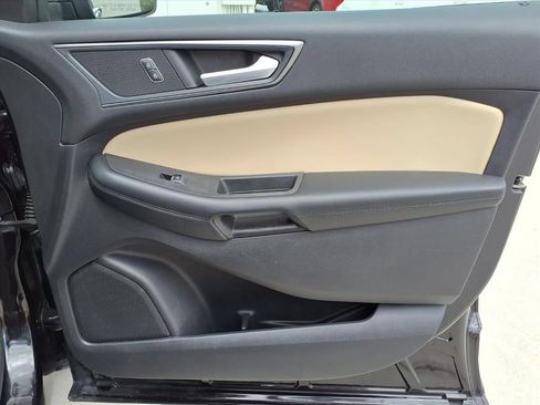 Used 2021 Ford Edge SE FWD image 10