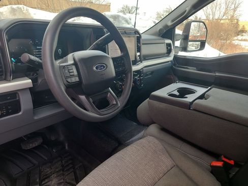 Used 2024 Ford F350 XLT w/ XLT Premium Package image 23