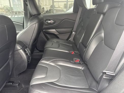 Used 2019 Jeep Cherokee Limited AWD/4WD image 15