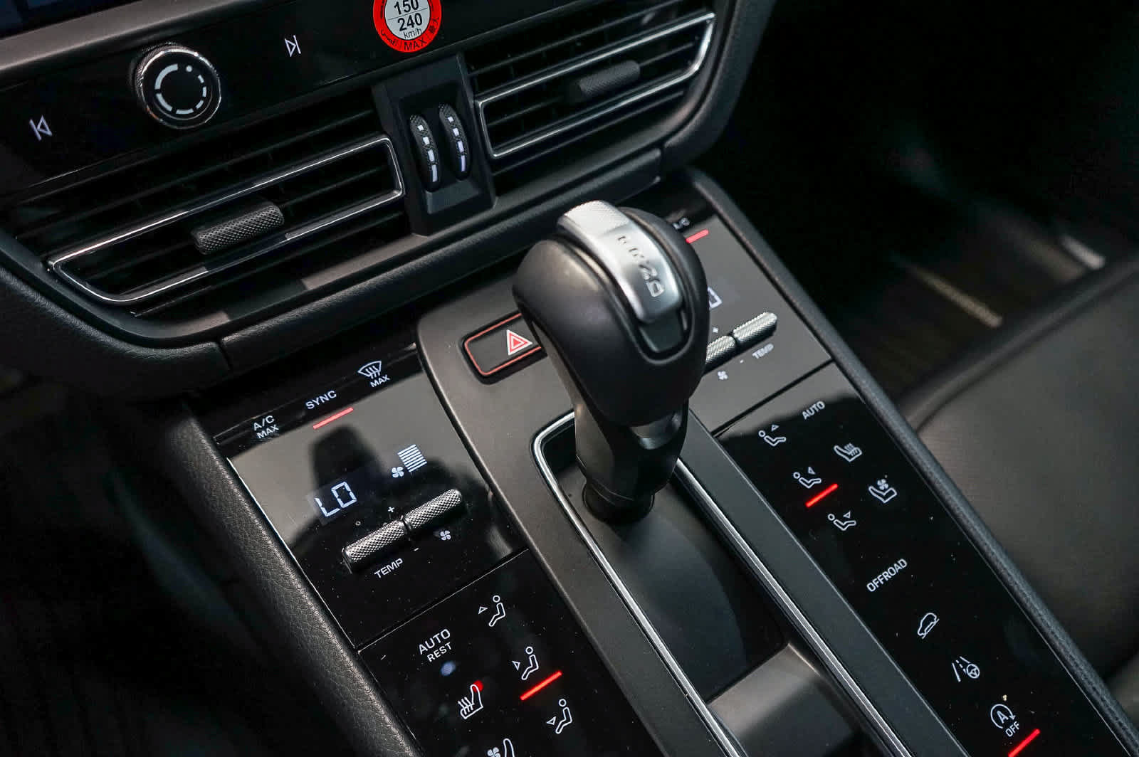 Certified 2026 Porsche Macan S AWD/4WD image 25