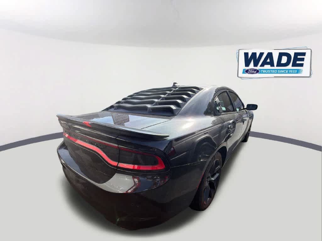 Used 2020 Dodge Charger SXT w/ Plus Group RWD image 7