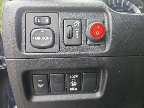 Used 2014 Toyota 4Runner SR5 AWD/4WD image 17