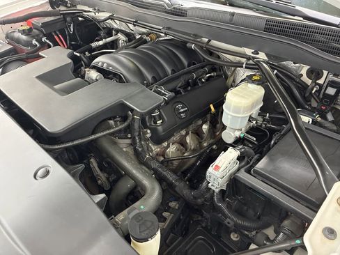 Used 2015 Chevrolet Silverado 1500 High Country w/ High Country Premium Package image 18